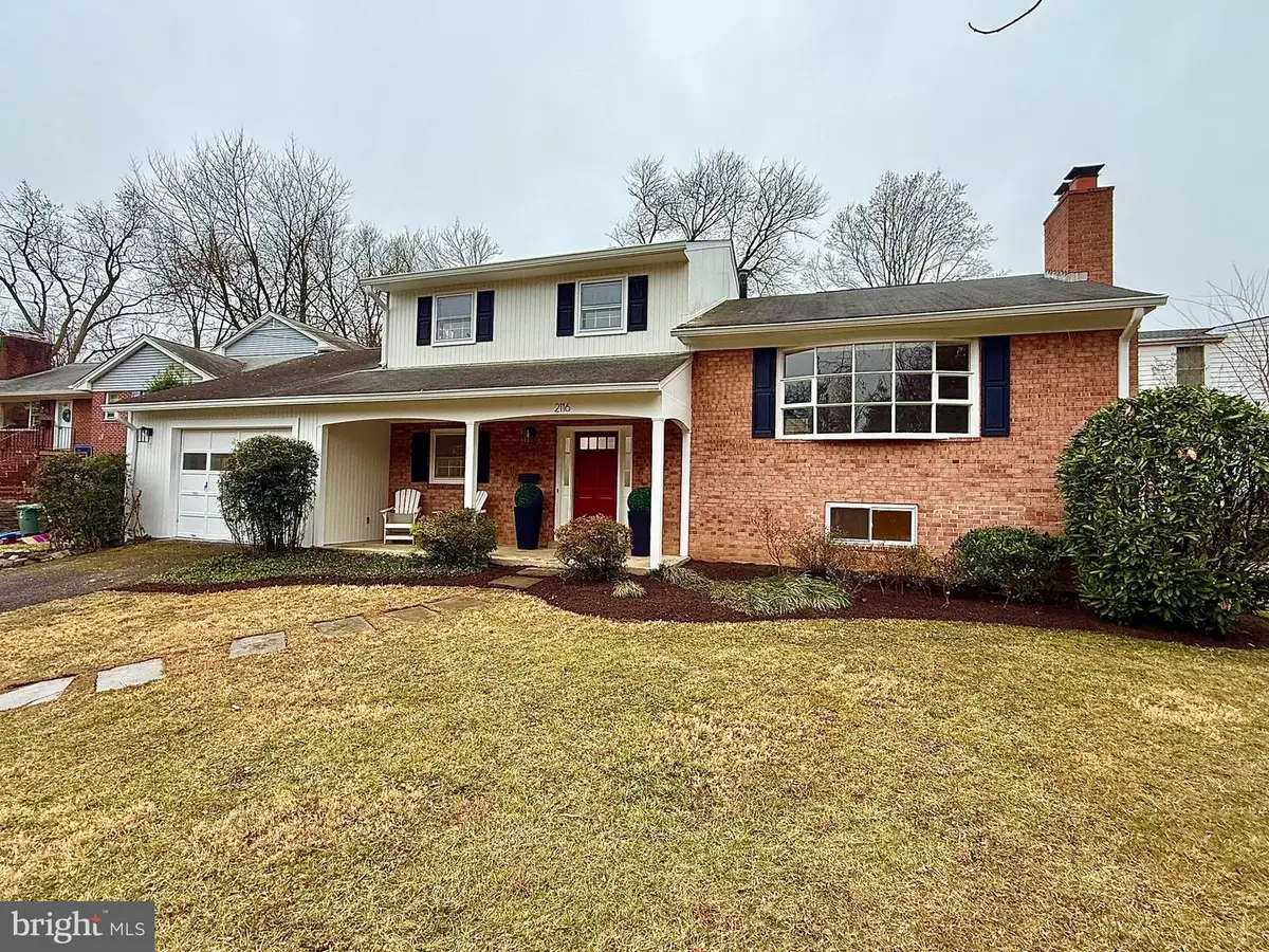 2116 N Ohio St, Arlington, VA 22205 - Image #1