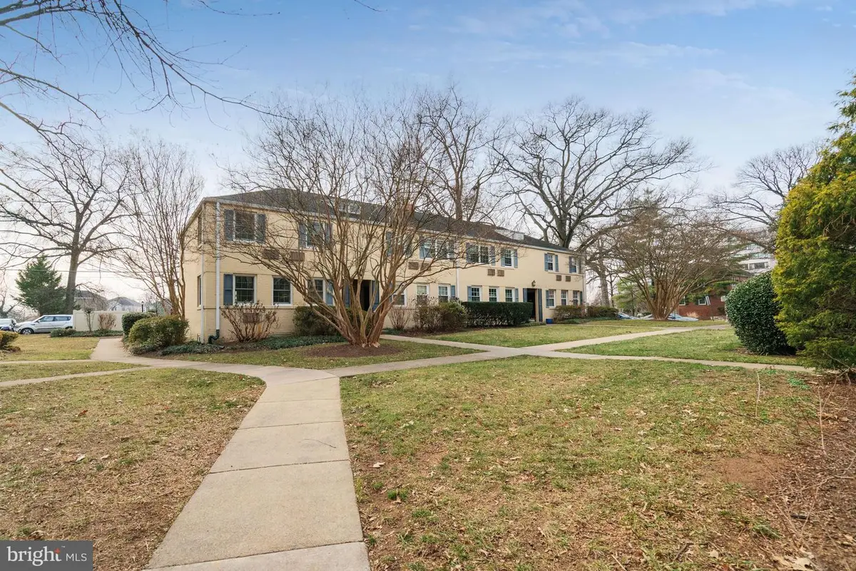 107 N George Mason Dr N #4, Arlington, VA 22203 - Image #1