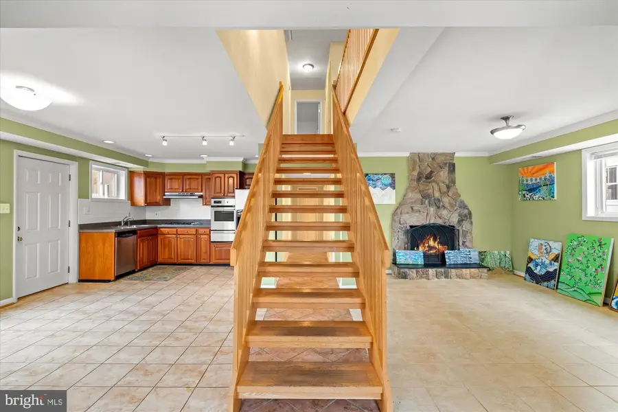 2709 12th St S, Arlington, VA 22204 - Image #3