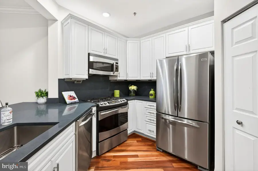 1320 N Wayne St #102, Arlington, VA 22201 - Image #2