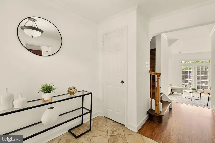 6701 Washington Blvd #d, Arlington, VA 22213 - #2