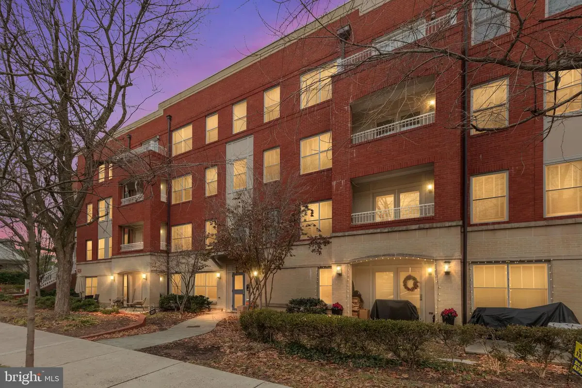 3131 9th Rd N #44, Arlington, VA 22201 - Image #1