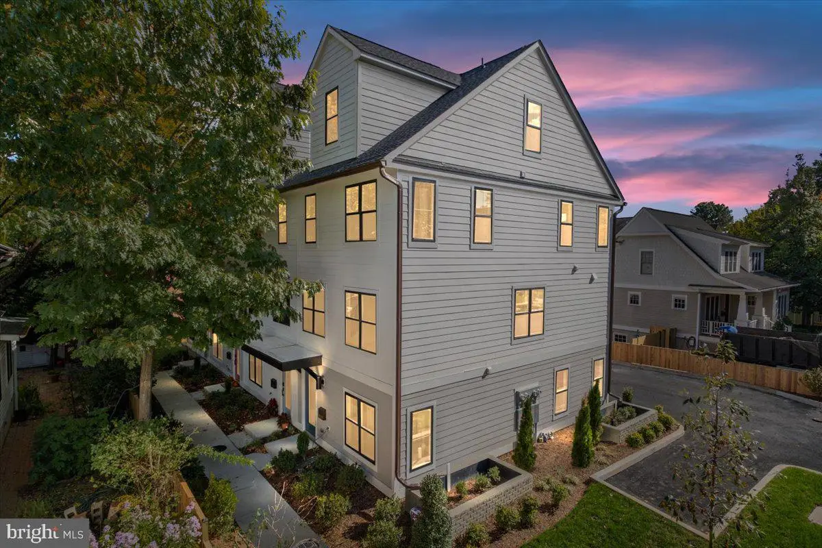 909 N Irving St, Arlington, VA 22201 - #1