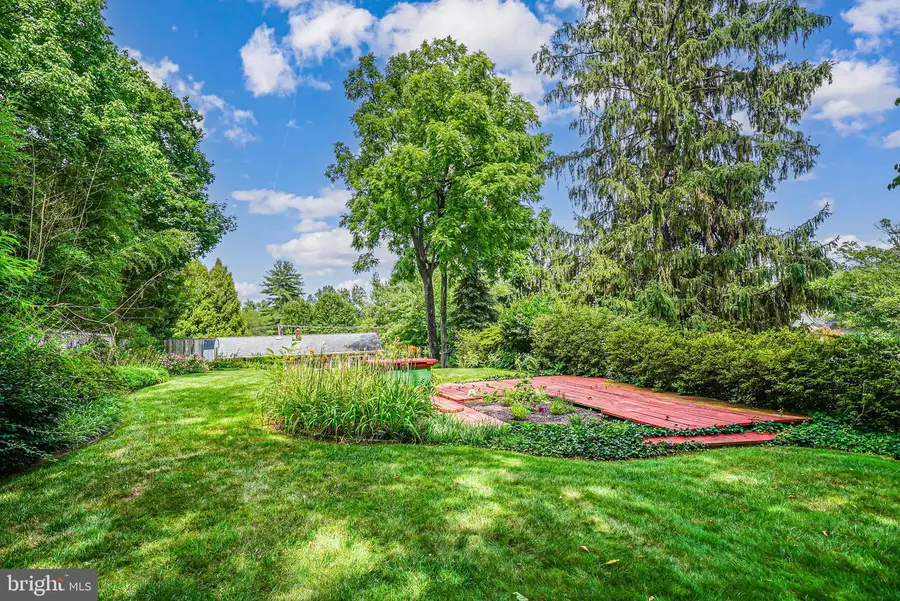 2566 Military Rd, Arlington, VA 22207 - #3