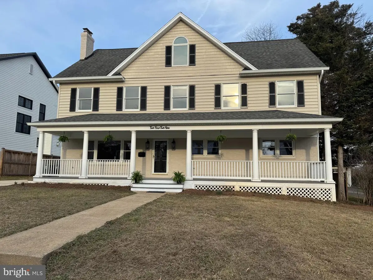 2429 N Potomac St, Arlington, VA 22207 - #1