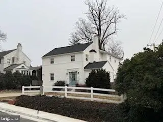 3111 S Hill St, Arlington, VA 22202 - Image #2