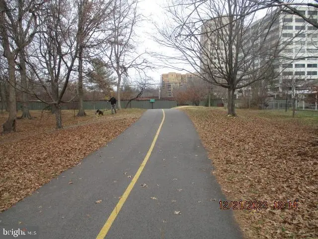 866 N Abingdon St N, Arlington, VA 22203 - Image #2