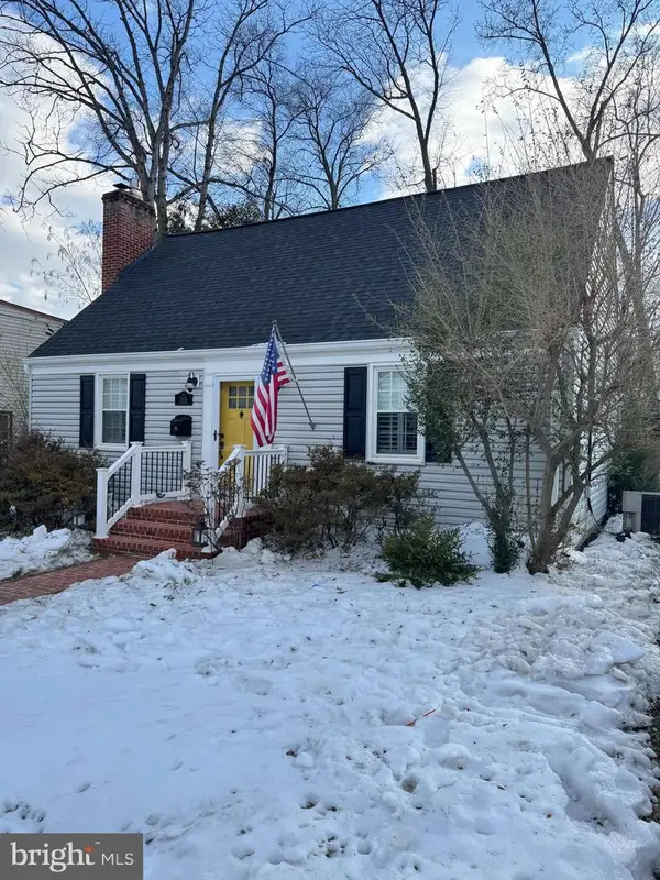 2406 S Dinwiddie St, ARLINGTON, VA 22206