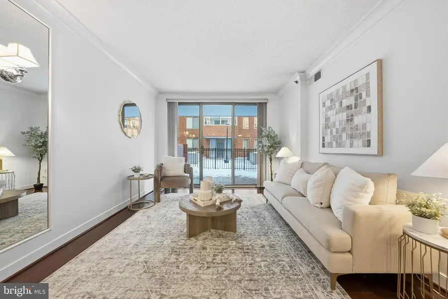 1050 N Taylor St #105, Arlington, VA 22201 - #2