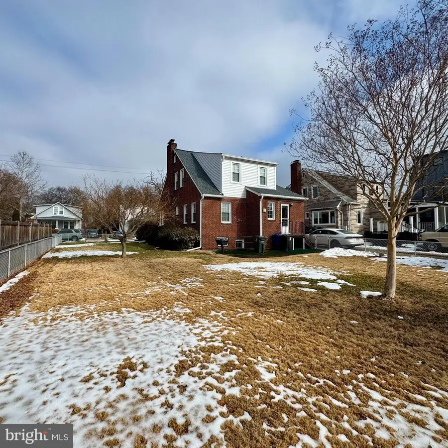 910 20th St S, Arlington, VA 22202 - #2