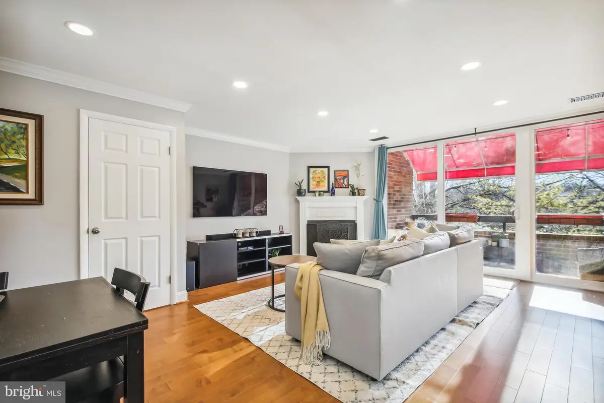 1657 S Hayes St #b, Arlington, VA 22202 - #1