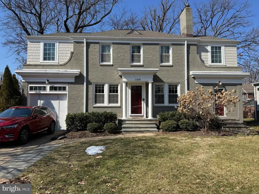 1308 N Illinois St, Arlington, VA 22205 - #2