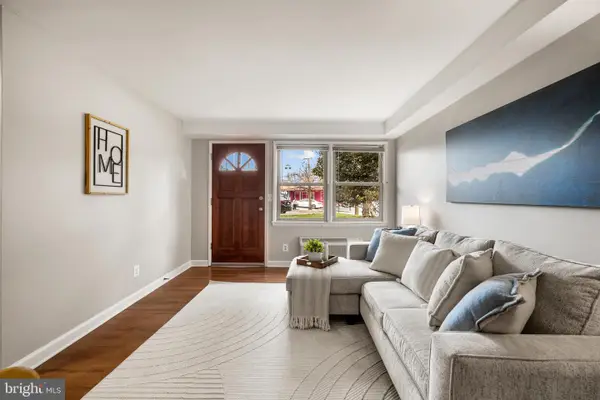 2030 N Woodrow St #1, ARLINGTON, VA 22207