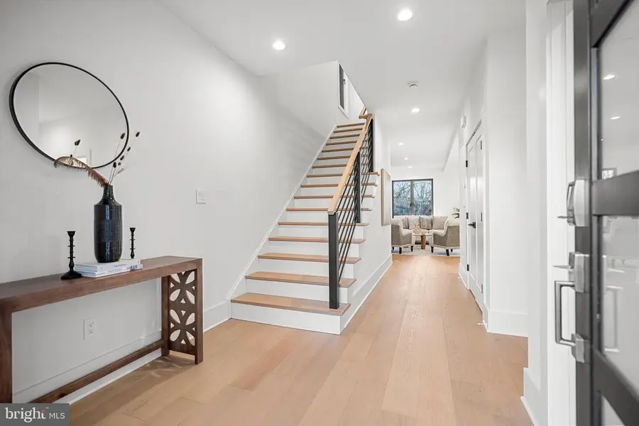 2100 S Nelson St, Arlington, VA 22204 - #2