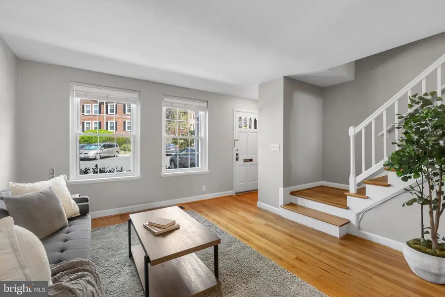 4885 28th St S #a, Arlington, VA 22206 - #3