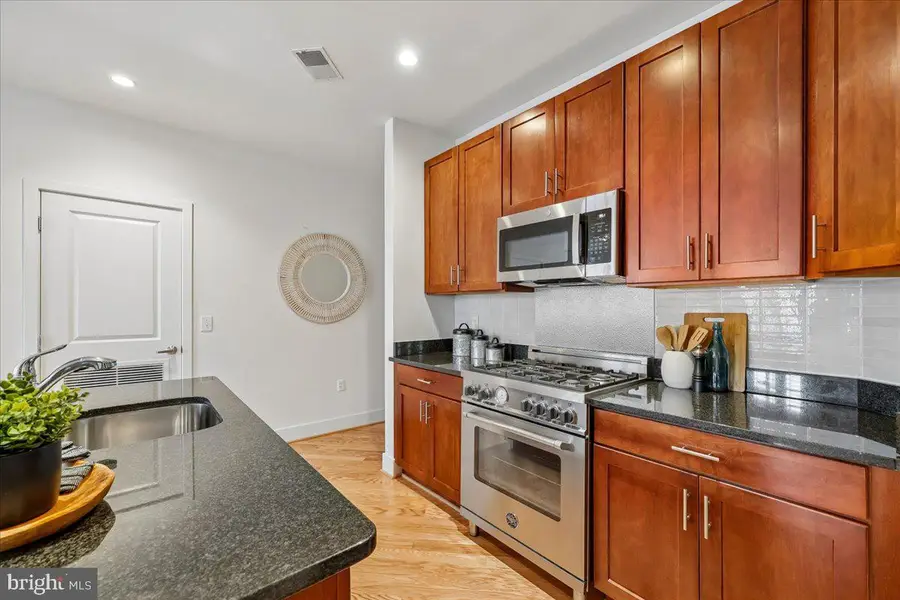 1800 Wilson Blvd #227, Arlington, VA 22201 - #3