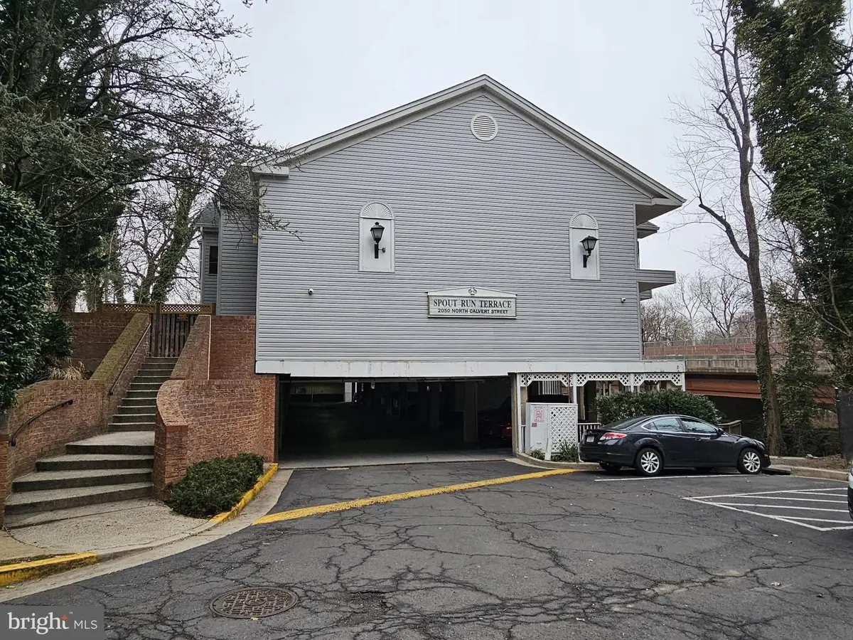 2050 N Calvert St #308, Arlington, VA 22201 - #1