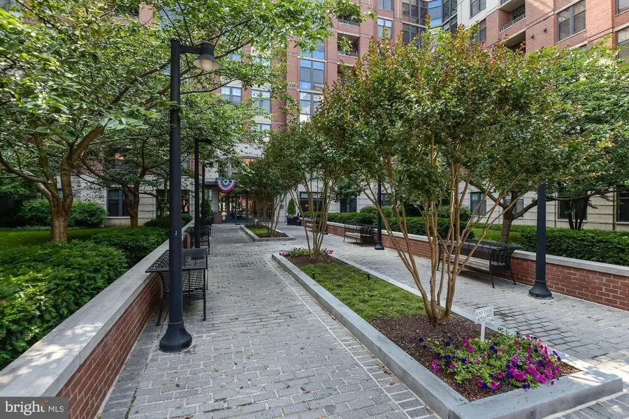 1021 N Garfield St #404, Arlington, VA 22201 - #2