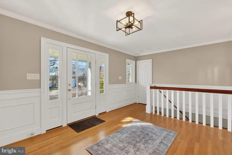 3830 Roberts Ln, Arlington, VA 22207 - #3