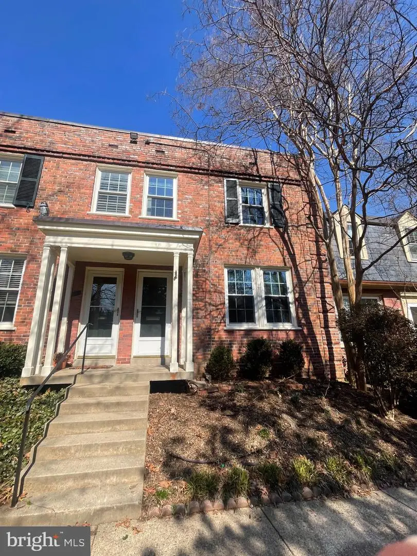 1415 S Barton St S #255, Arlington, VA 22204 - #3