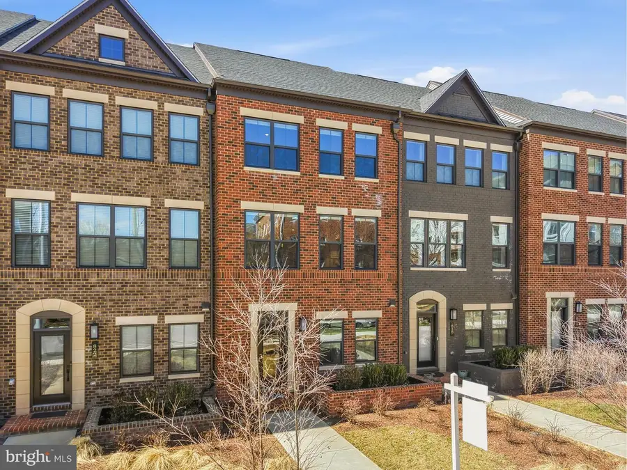 820 S Greenbrier St, Arlington, VA 22204 - #2