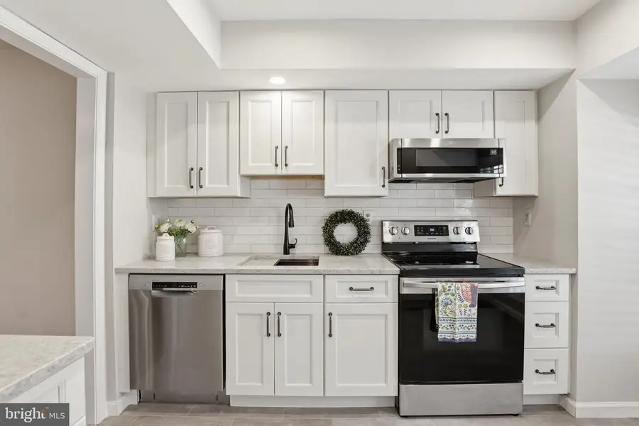 2544 S Walter Reed Dr #b, Arlington, VA 22206 - #3