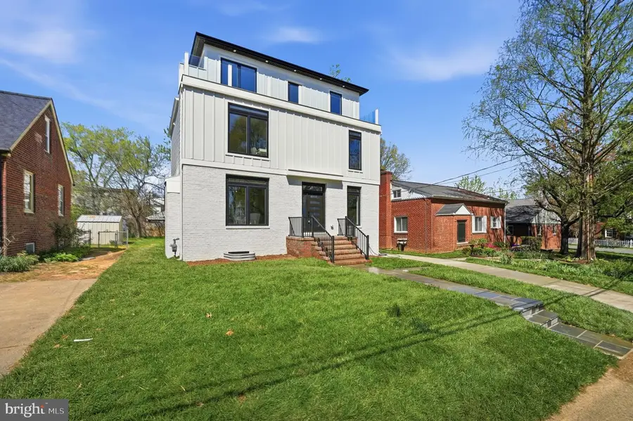 5709 5th St S, Arlington, VA 22204 - #2