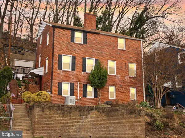 3707 Kemper Rd, ARLINGTON, VA 22206