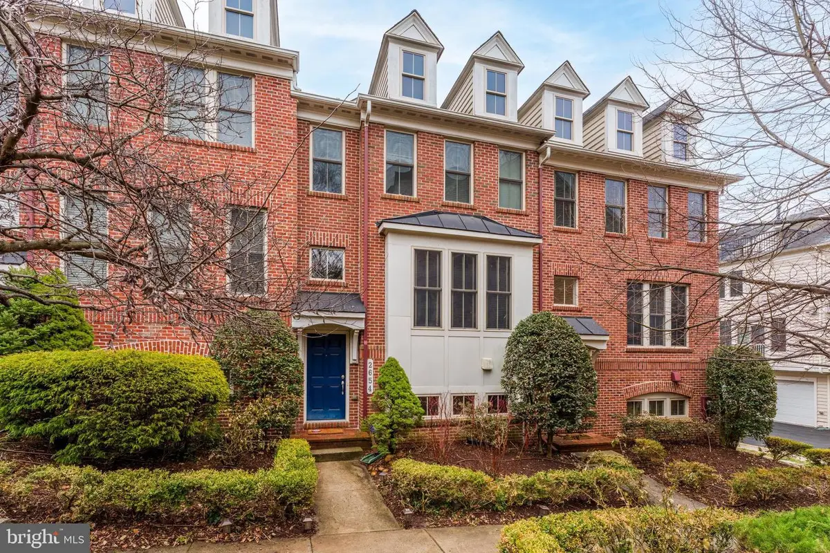 2654 S Kenmore Ct, Arlington, VA 22206 - #1