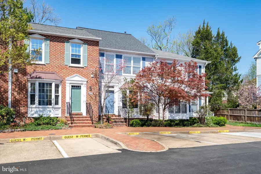 2124 N Tazewell Ct, Arlington, VA 22207 - #3