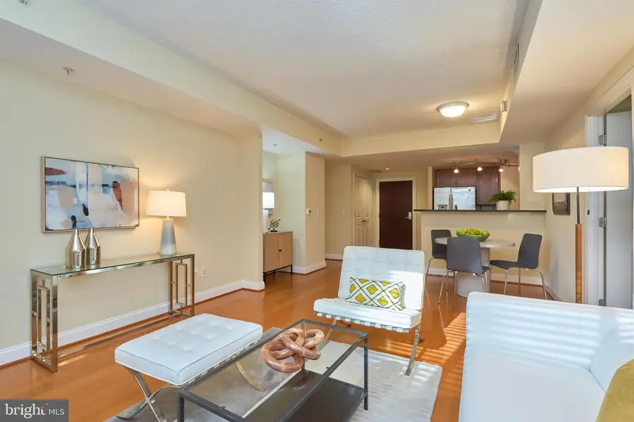 1020 N Highland St #422, Arlington, VA 22201 - #3