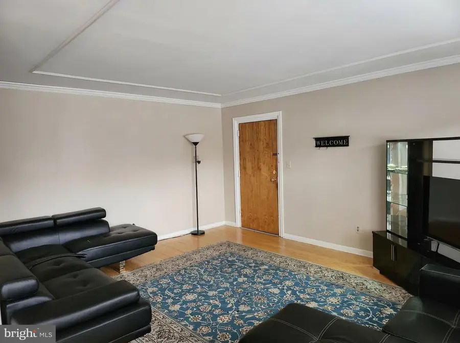 1521 S George Mason Dr #10, Arlington, VA 22204 - #2