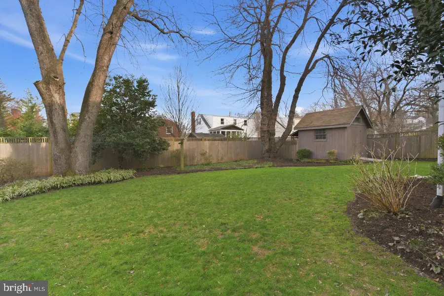 1301 N Quintana St, Arlington, VA 22205 - #2