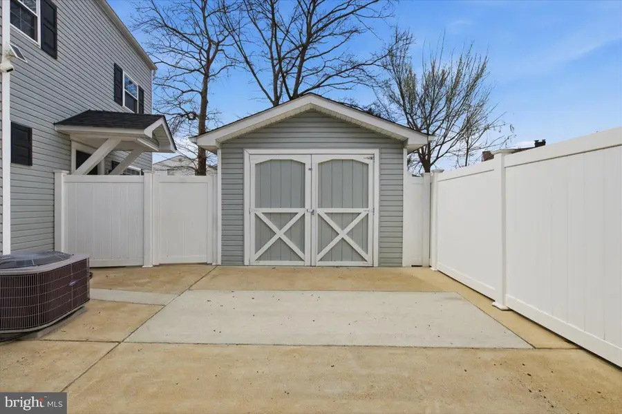 858 S Harrison St, Arlington, VA 22204 - #3