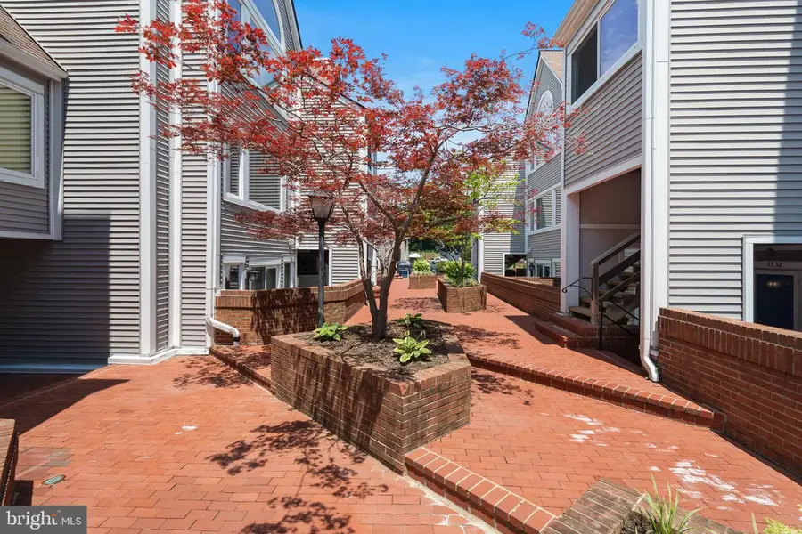 5560 Langston Blvd #63-e, Arlington, VA 22207 - #3