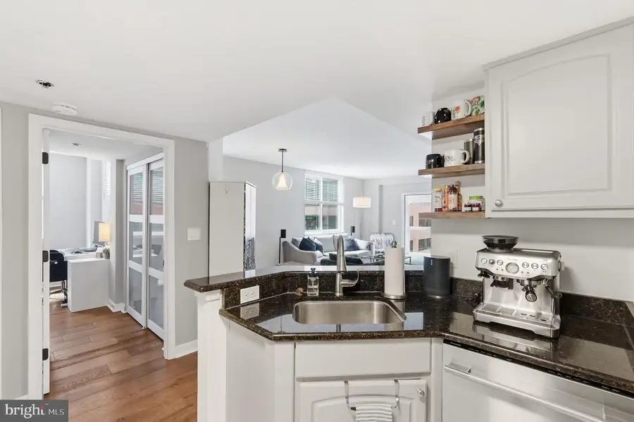 1050 N Taylor St #1-601, Arlington, VA 22201 - #3