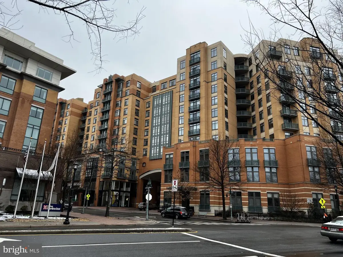 2720 S Arlington Mill Dr #915, Arlington, VA 22206 - #1