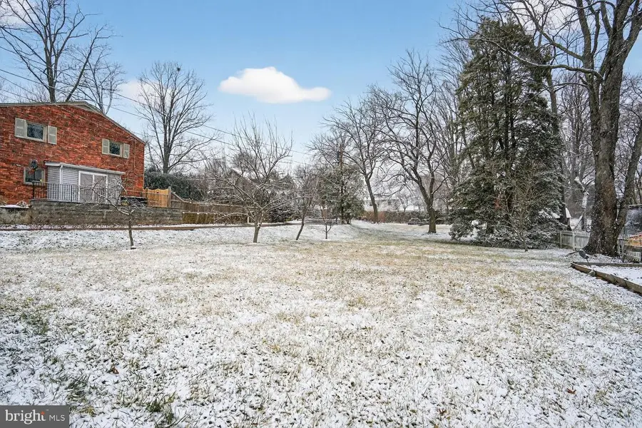 5715 27th Street, N, Arlington, VA 22207 - #2