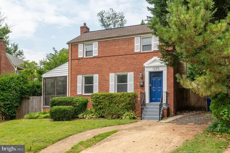 1220 N Livingston St, Arlington, VA 22205 - #2