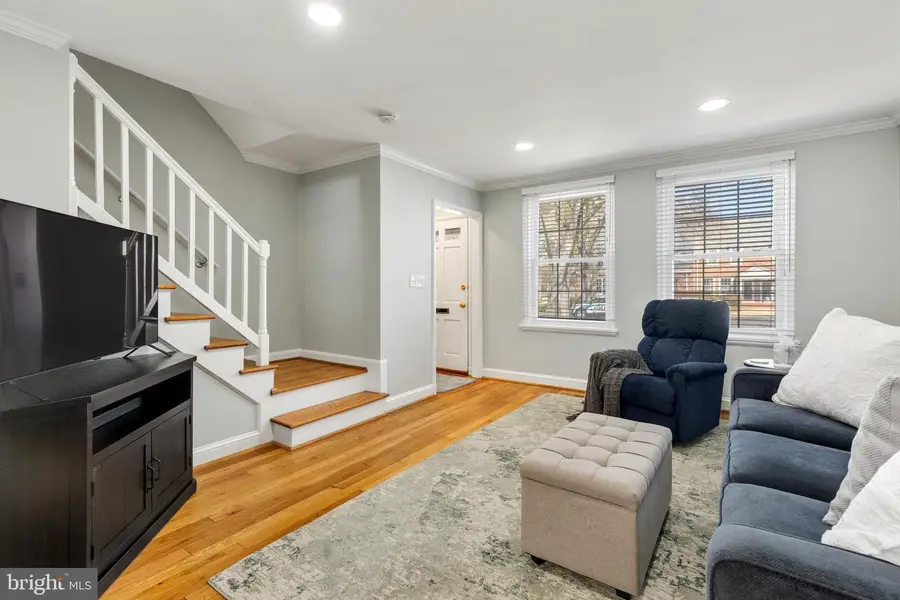 4318 35th St S, Arlington, VA 22206 - #3