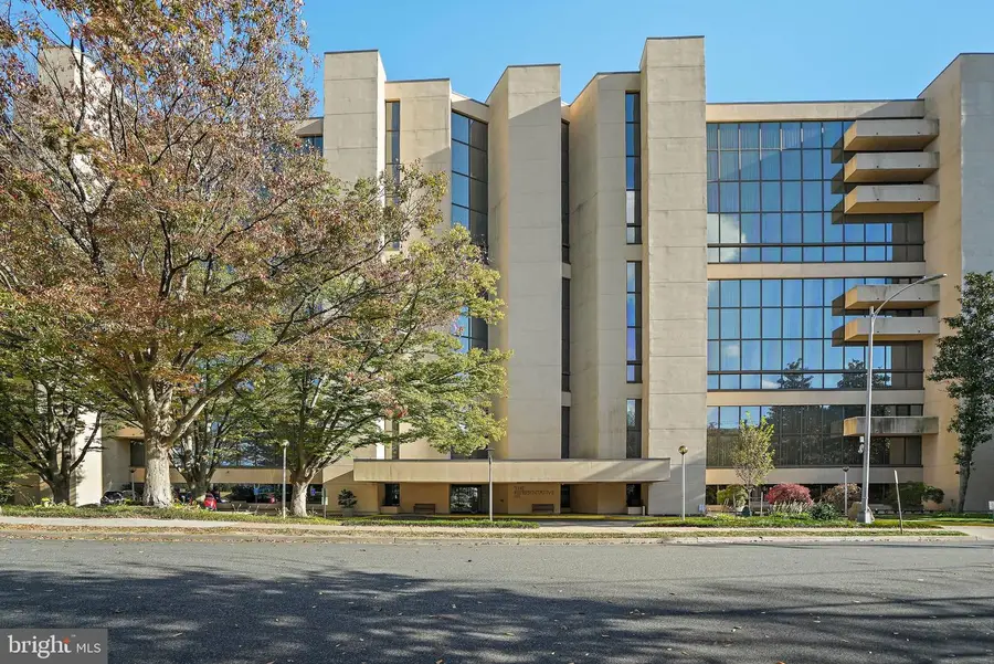 1101 S Arlington Ridge Rd #706, Arlington, VA 22202 - #2