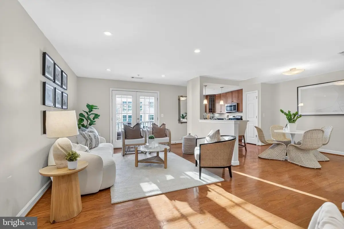 4113 S Four Mile Run Dr #404, Arlington, VA 22204 - #1