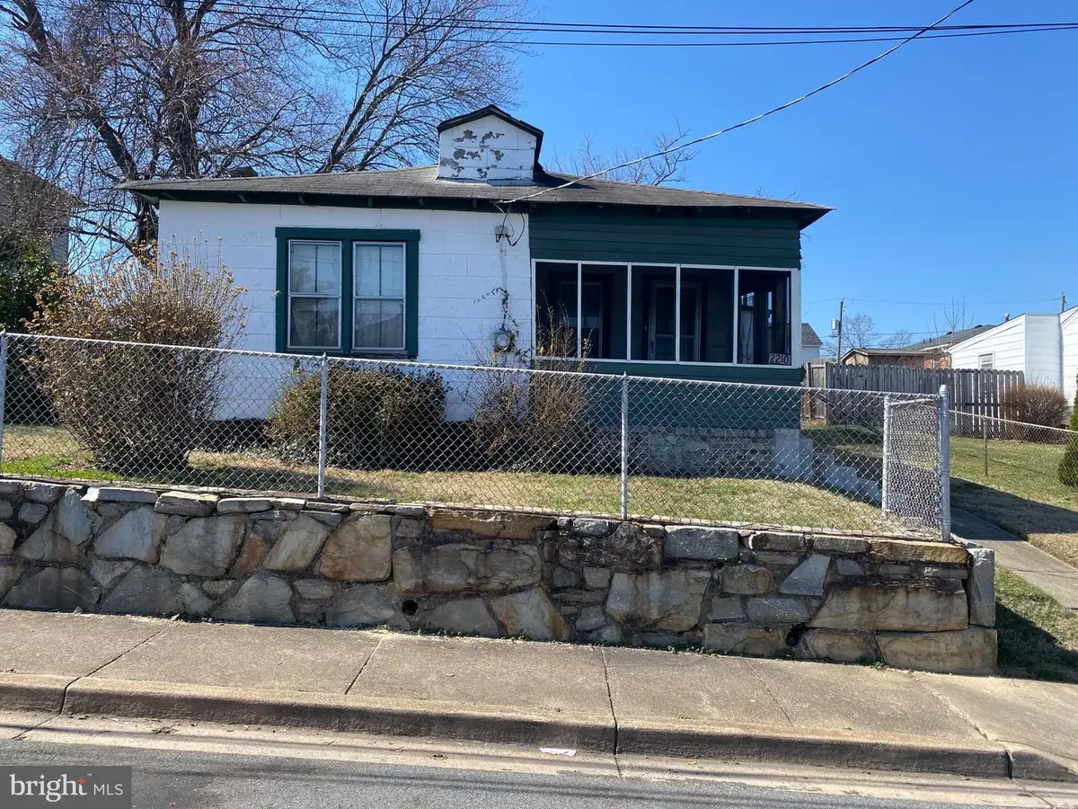 2210 S Nelson St, Arlington, VA 22206 - #1