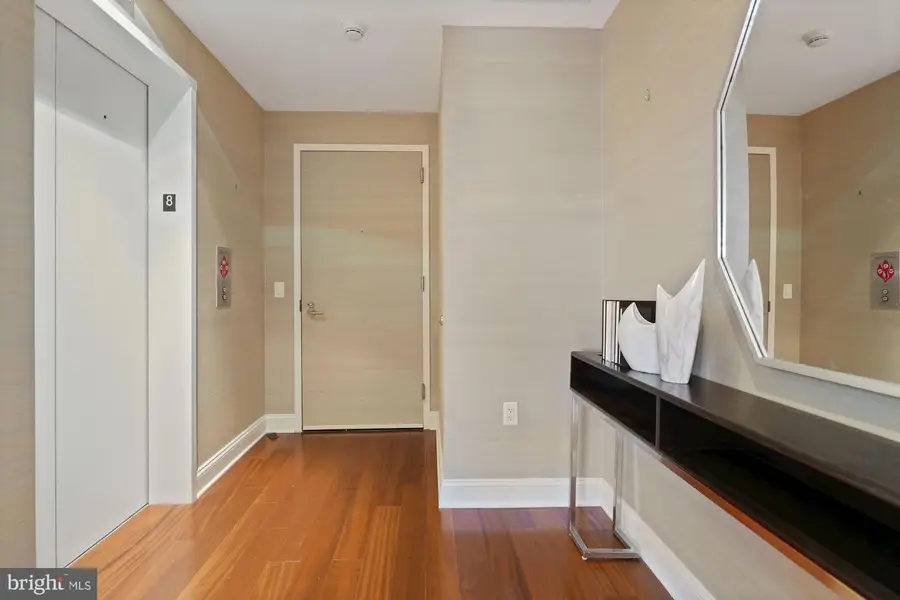 1881 N Nash St #810, Arlington, VA 22209 - #3