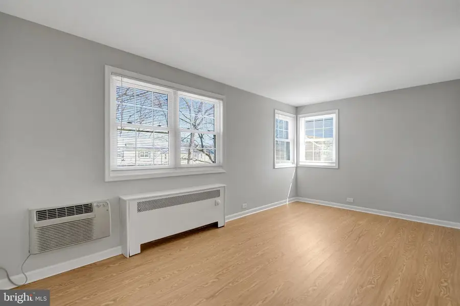 206 N Trenton St #206-2, Arlington, VA 22203 - #3