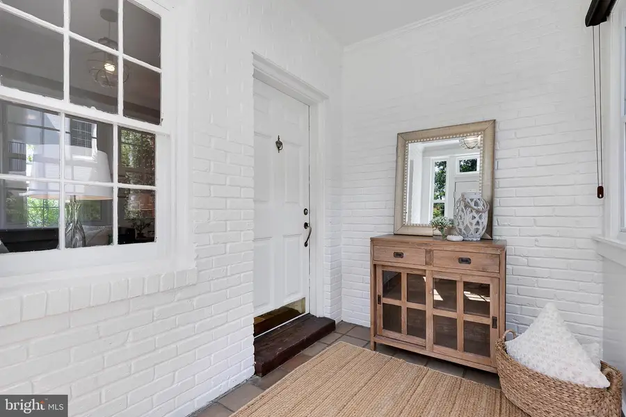 2710 S Joyce St, Arlington, VA 22202 - #3