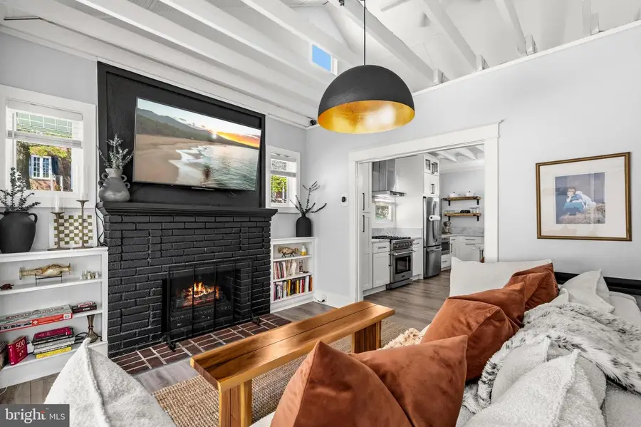 1129 19th St S, Arlington, VA 22202 - #2