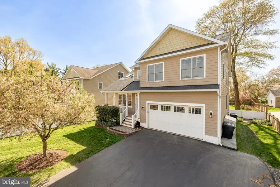 1022 N Edison St, Arlington, VA 22205 - #2