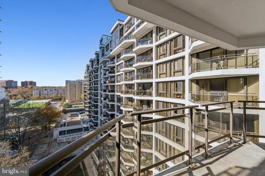 1530 Key Blvd #929, Arlington, VA 22209 - #3