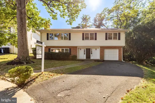 3812 N Ridgeview Rd, ARLINGTON, VA 22207
